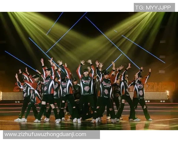 成都街舞团队协作实力大比拼创新高引领街舞新潮流 成都街舞团队协作实力大比拼创新高引领街舞新潮流