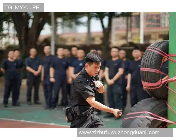 深圳攀岩队中路突破战术解析与实战应用探讨