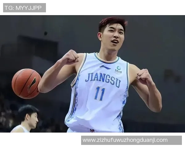 吴冠希：从篮球新星到职业生涯巅峰的奋斗历程与成就解析