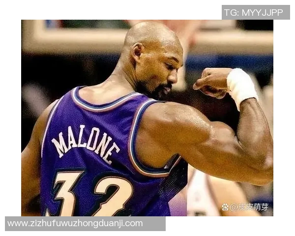 拉塞尔威斯布鲁克的篮球传奇之路与职业生涯的辉煌成就探讨