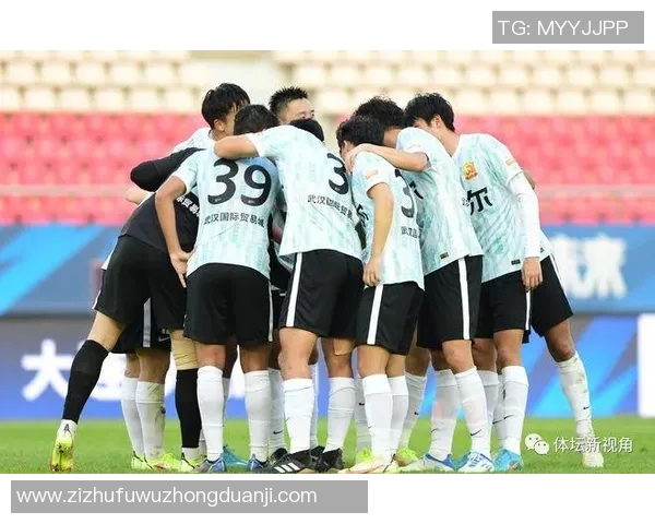 重庆足球队强势领跑城市联赛积分榜总分达到85分引发关注 重庆足球队强势领跑城市联赛积分榜总分达到85分引发关注