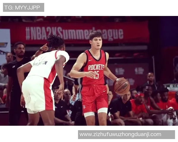 卡梅隆约翰逊的崛起之路：从大学球场到NBA明星的蜕变与挑战